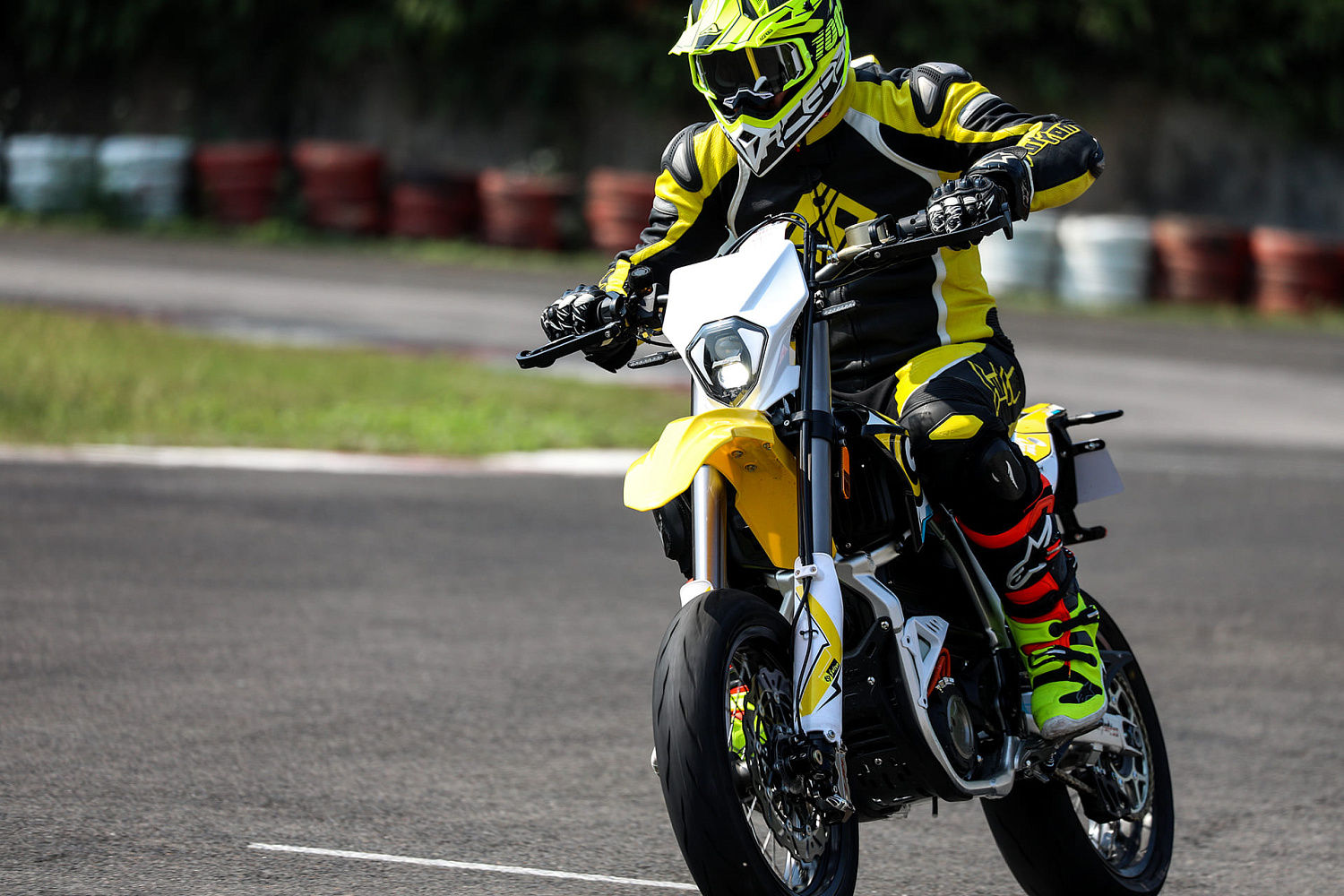 Нужна ли страховка на электромотоцикл