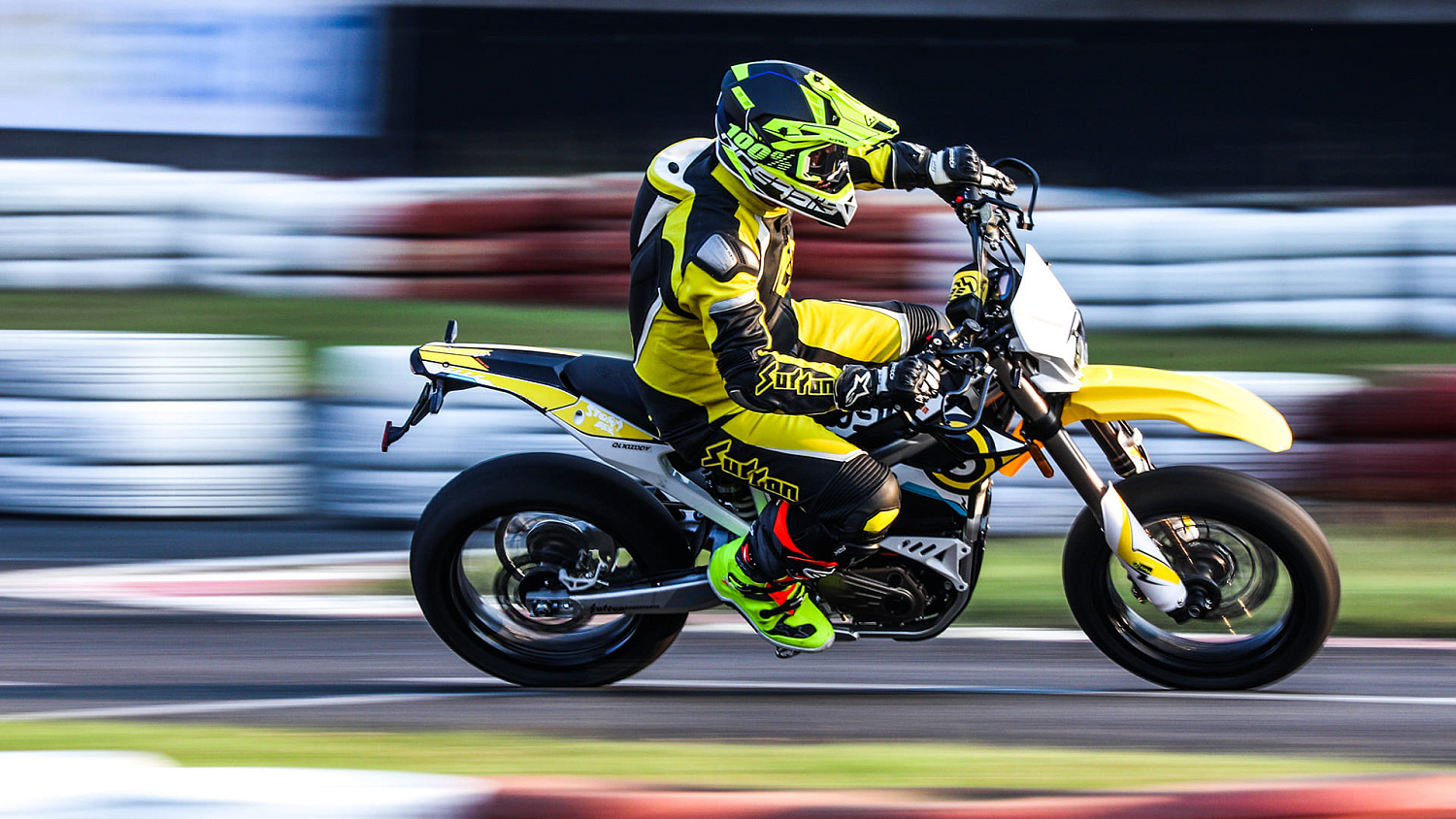 Нужна ли страховка на электромотоцикл